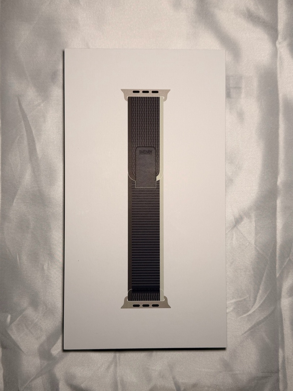 Apple Watch Ultra Green/Gray Trail Loop Band in Small/Medium - Natural Titanium
